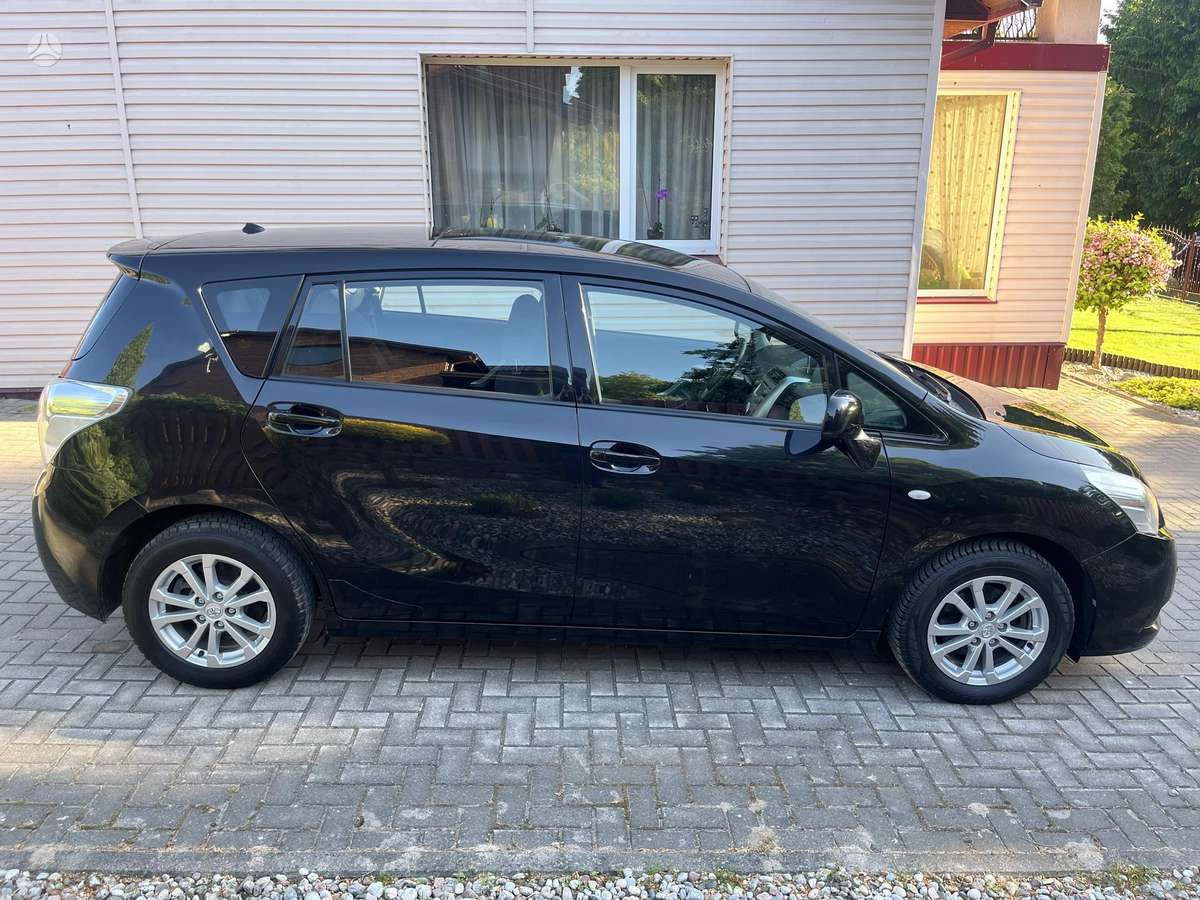 Toyota Verso, 1.8 l., Минивэн