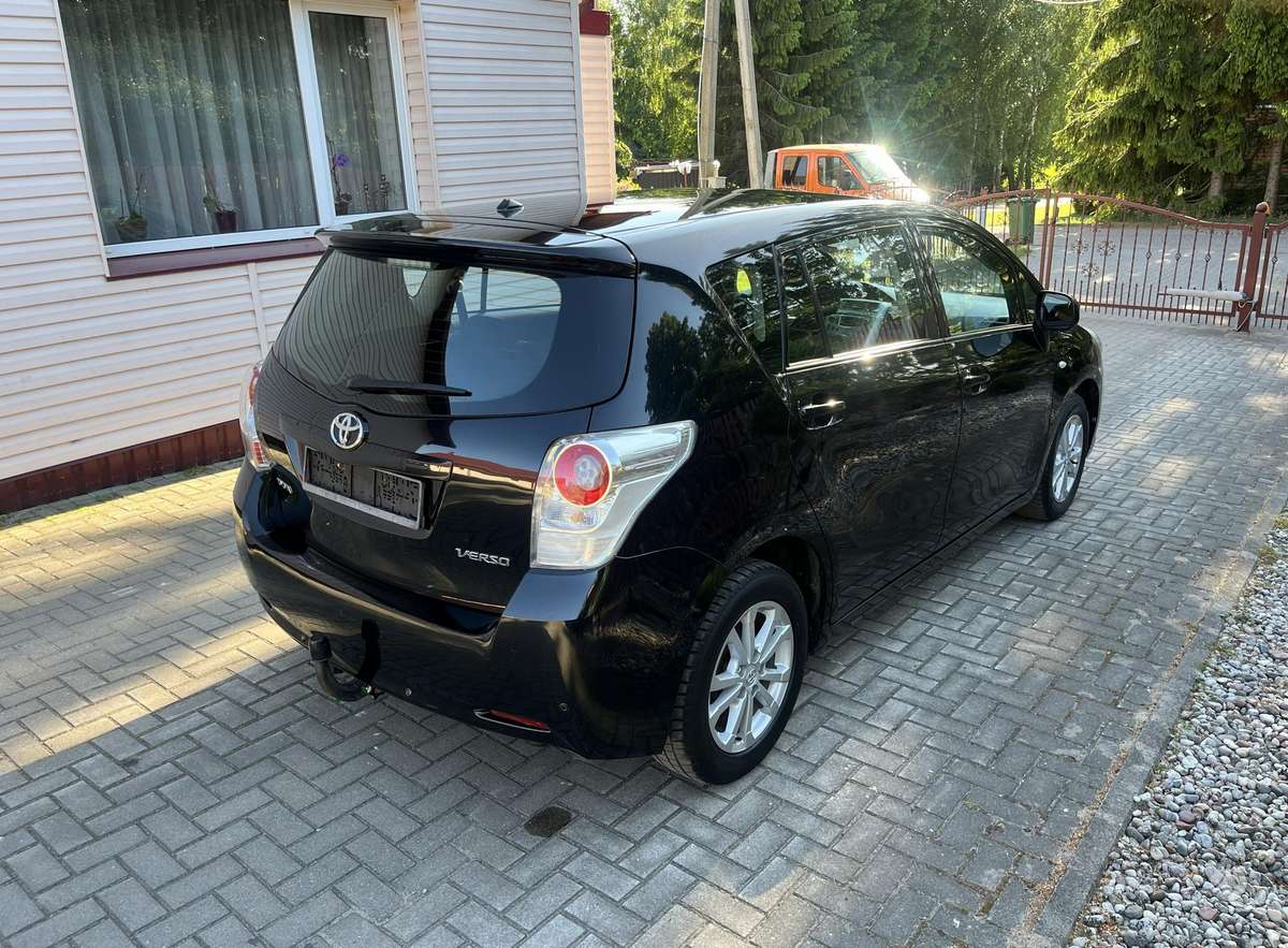 Toyota Verso - 5