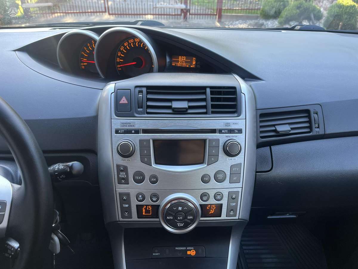 Toyota Verso, 1.8 l., Минивэн