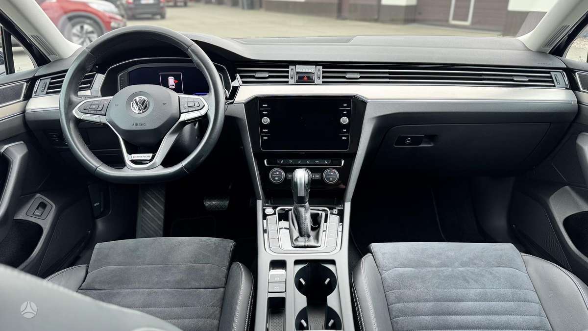 Volkswagen Passat, 2.0 l., Универсал