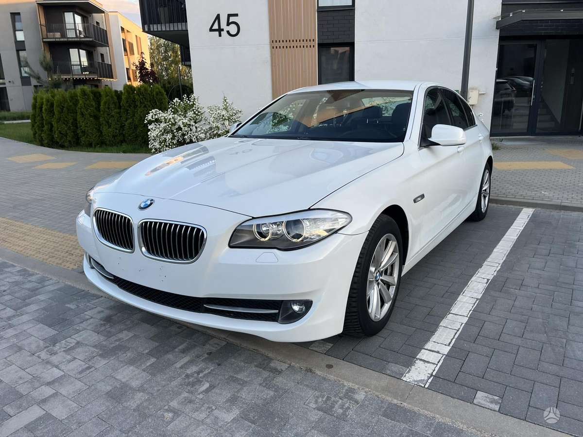 BMW 520, 2.0 l., Седан