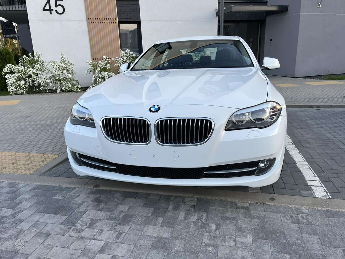 BMW 520, 2.0 l., Седан