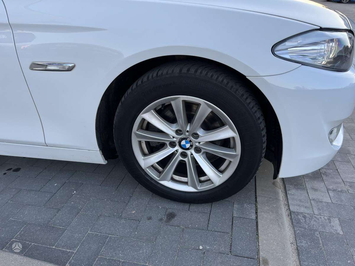 BMW 520, 2.0 l., Седан