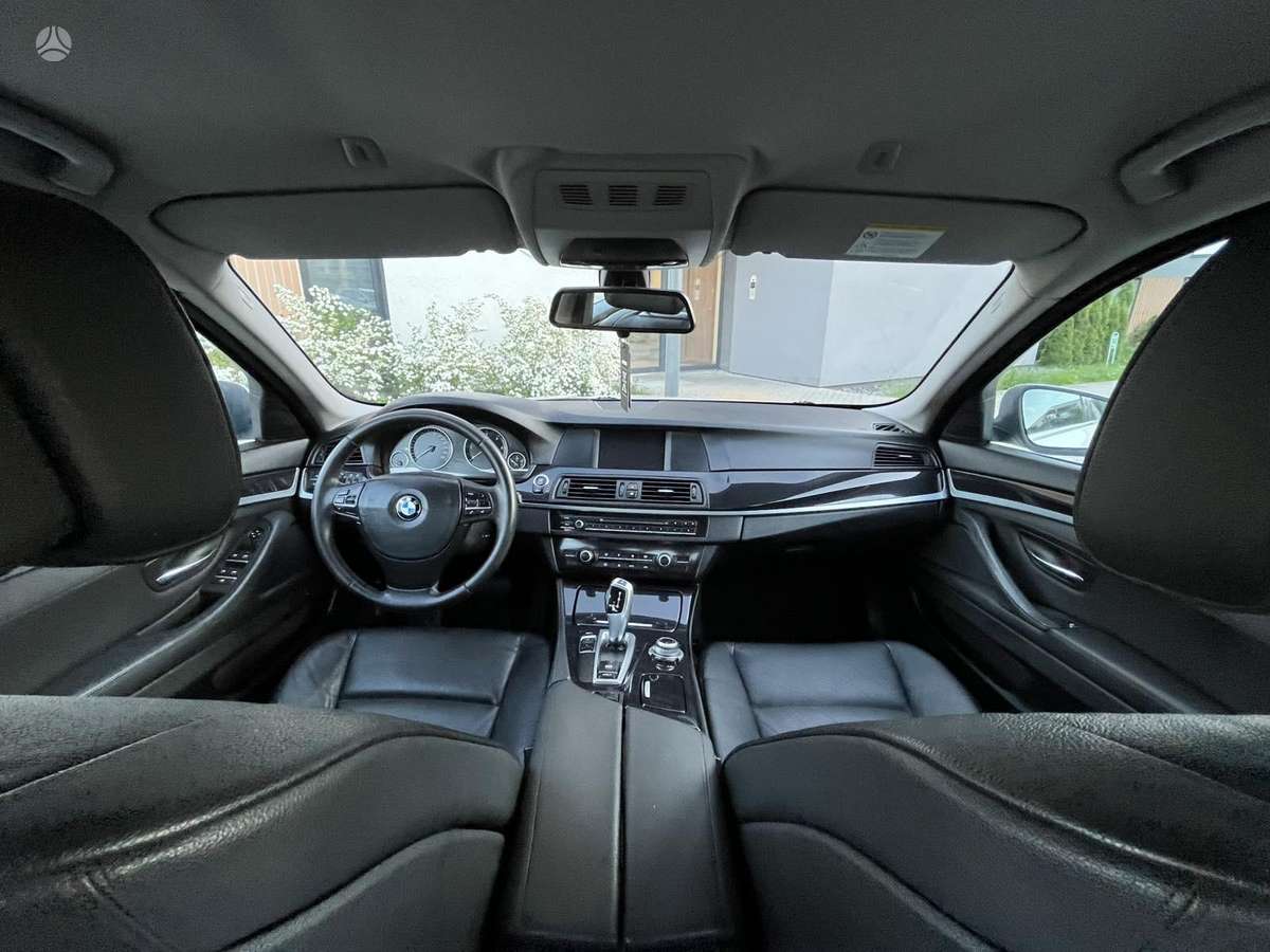 BMW 520, 2.0 l., Седан