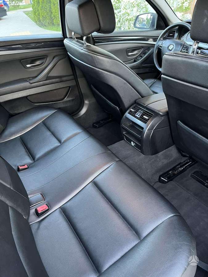BMW 520, 2.0 l., Седан