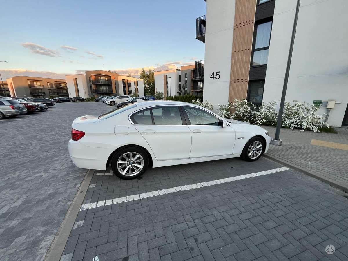 BMW 520, 2.0 l., Седан