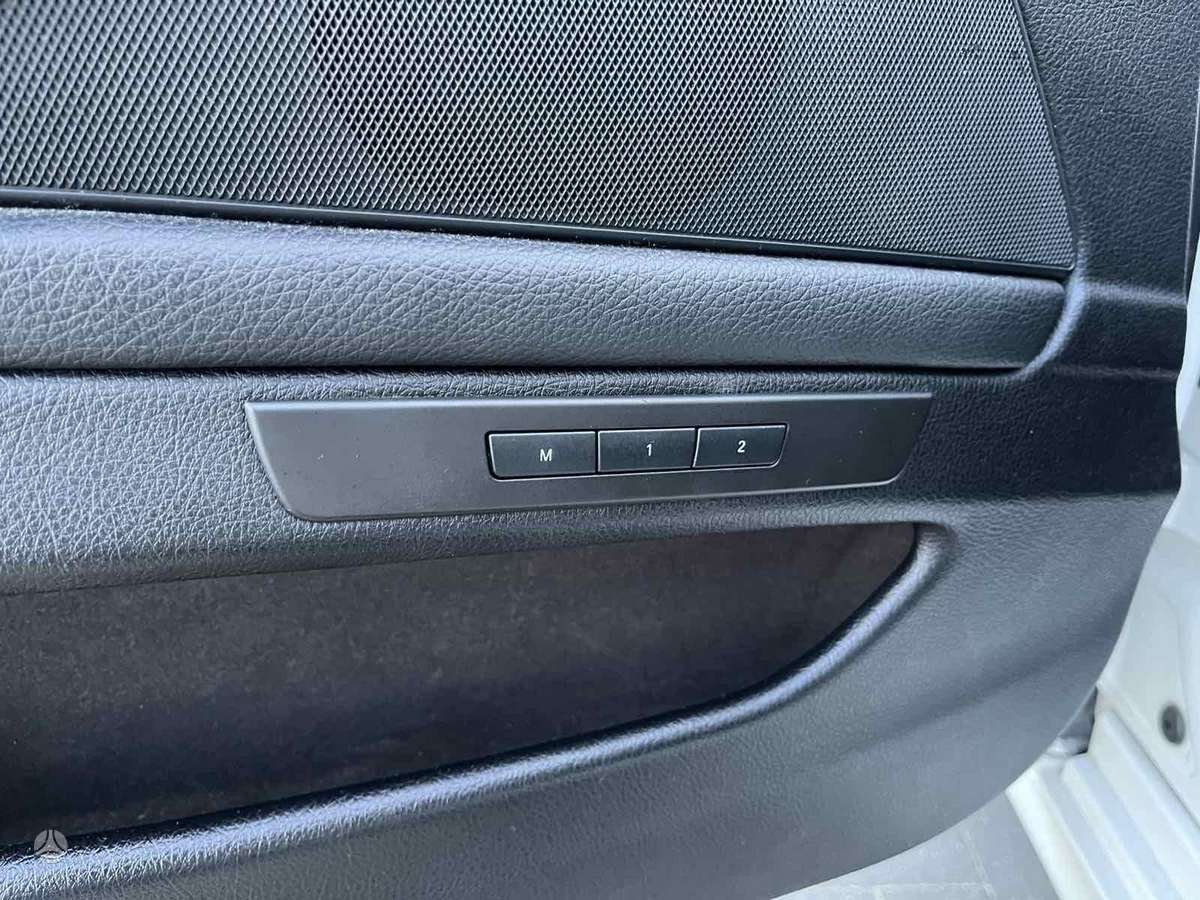 BMW 520, 2.0 l., Седан