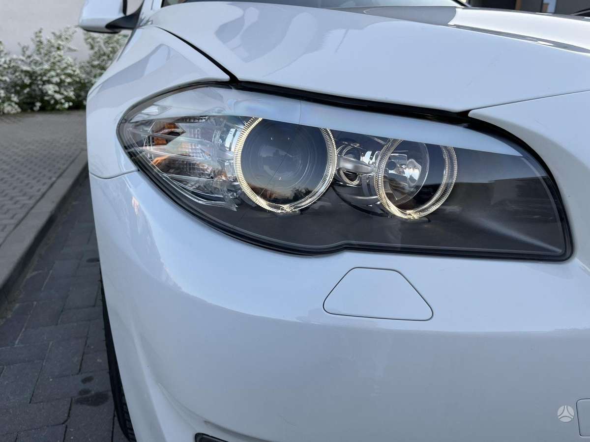 BMW 520, 2.0 l., Седан