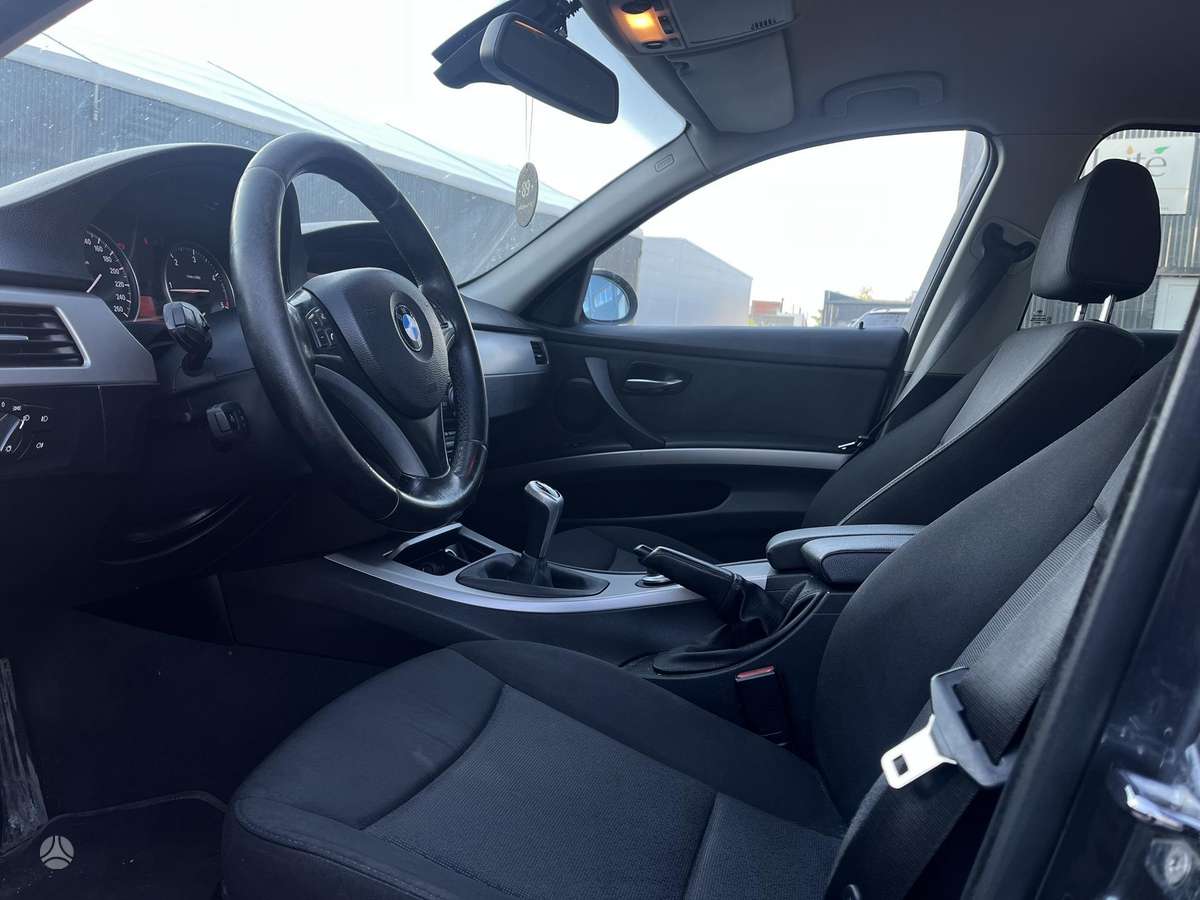 BMW 320, 2.0 l., Седан