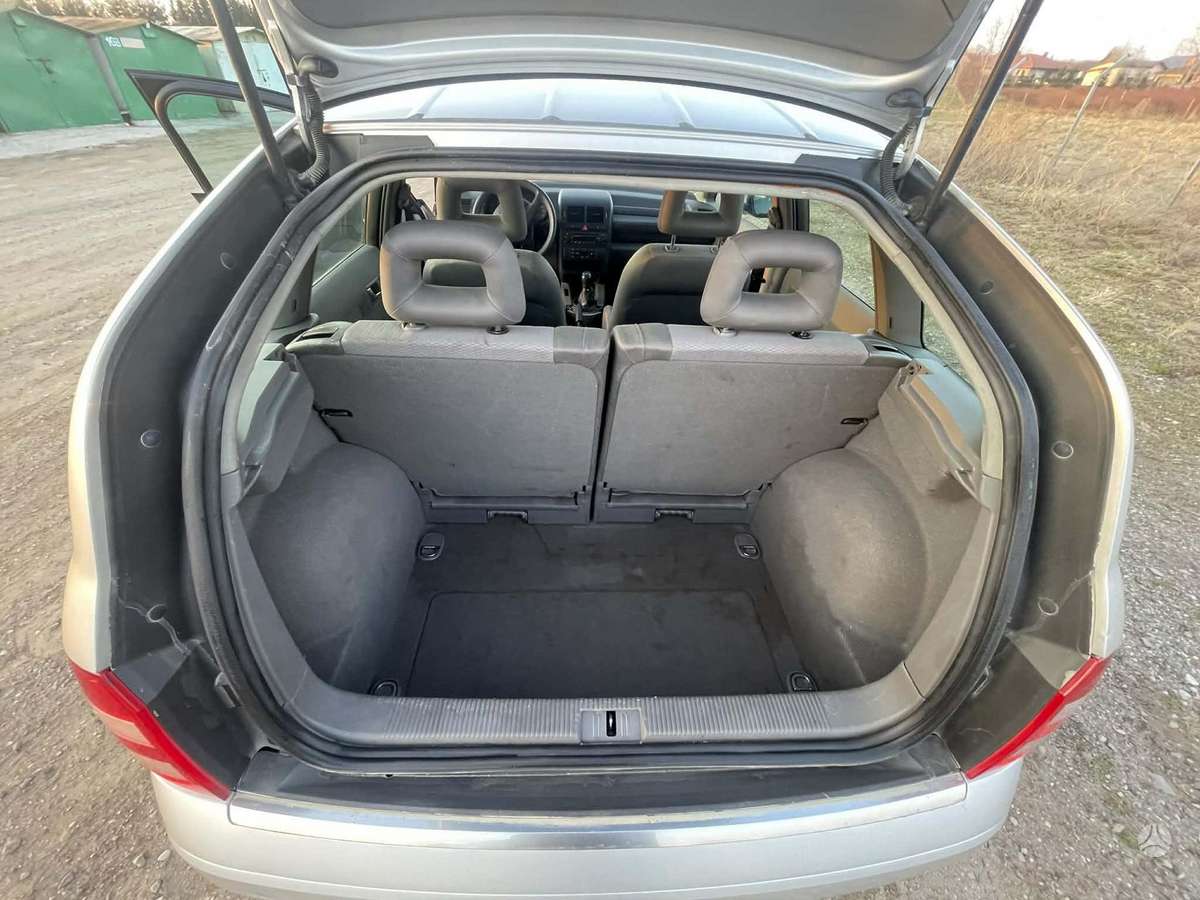 Audi A2, 1.4 l., Седан