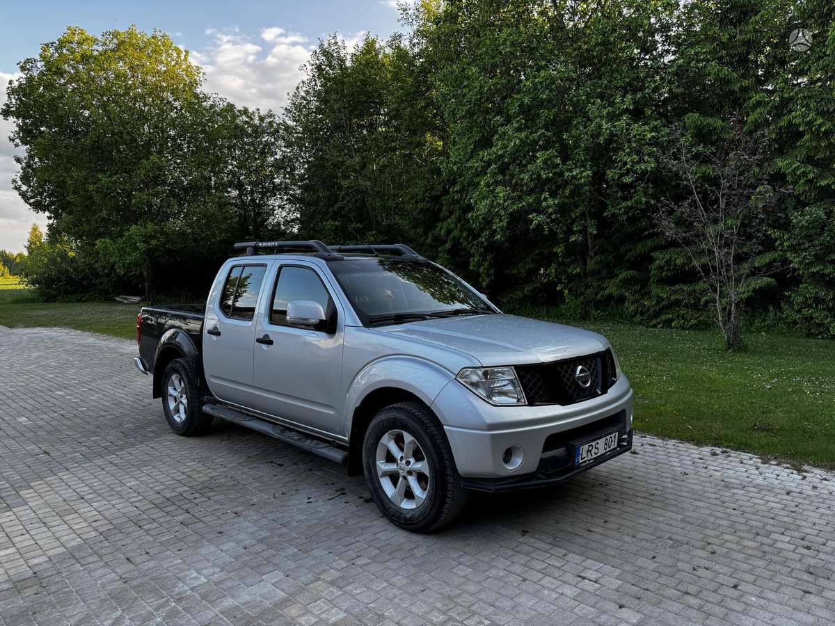 Nissan Navara, 2.5 l., Пикап