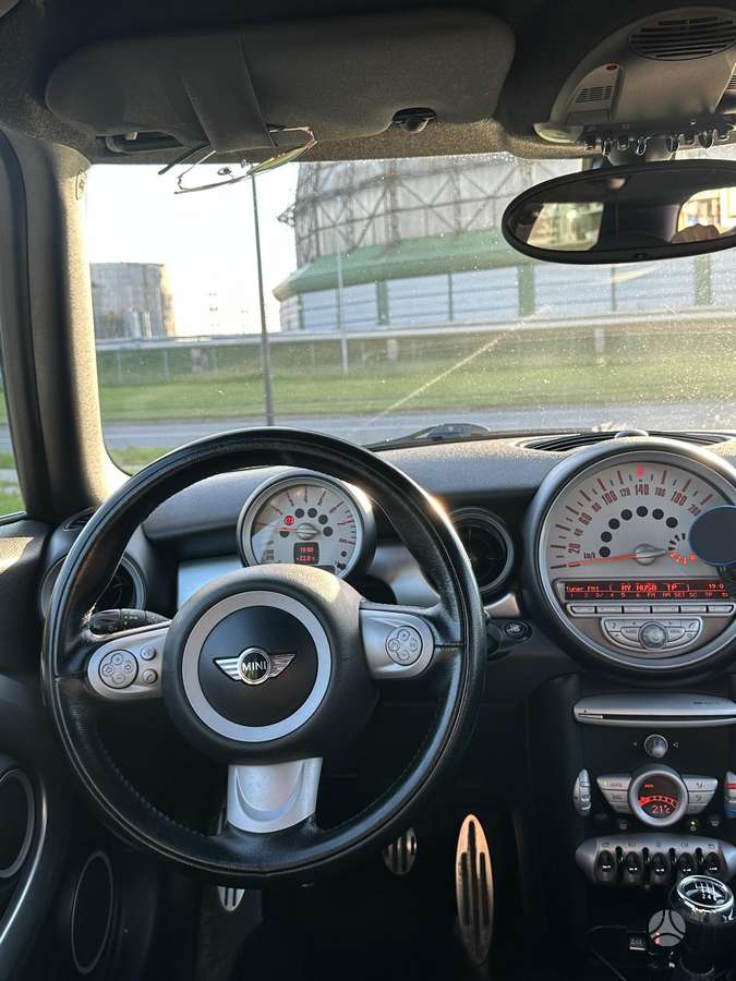 Mini Cooper S, 1.6 l., hatchback