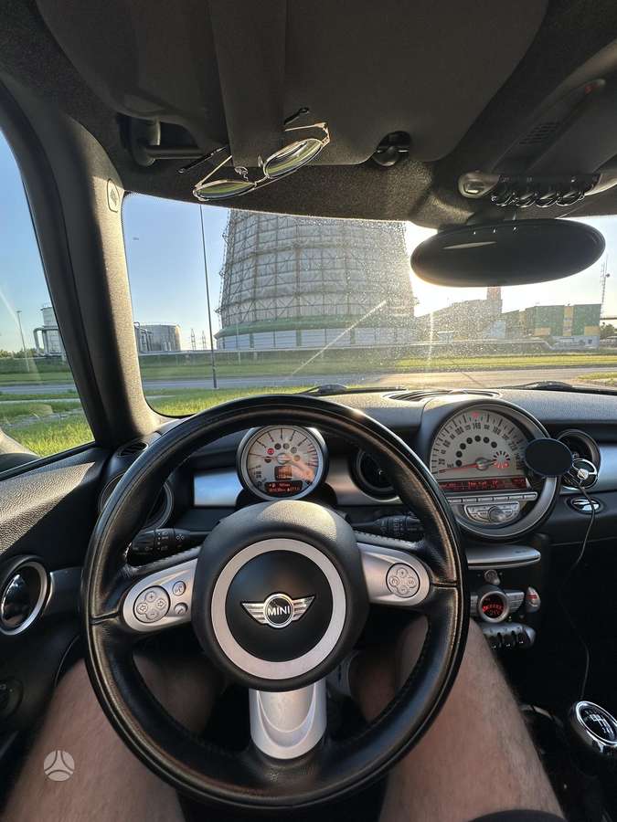Mini Cooper S, 1.6 l., hatchback