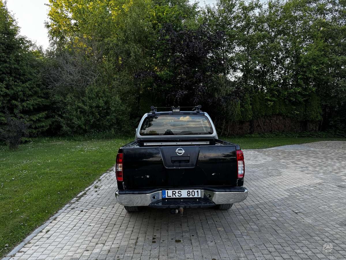 Nissan Navara, 2.5 l., Пикап