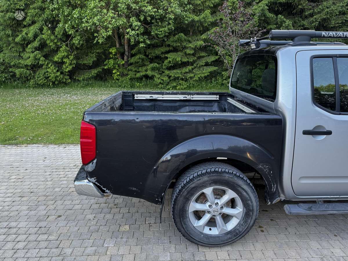 Nissan Navara, 2.5 l., Пикап