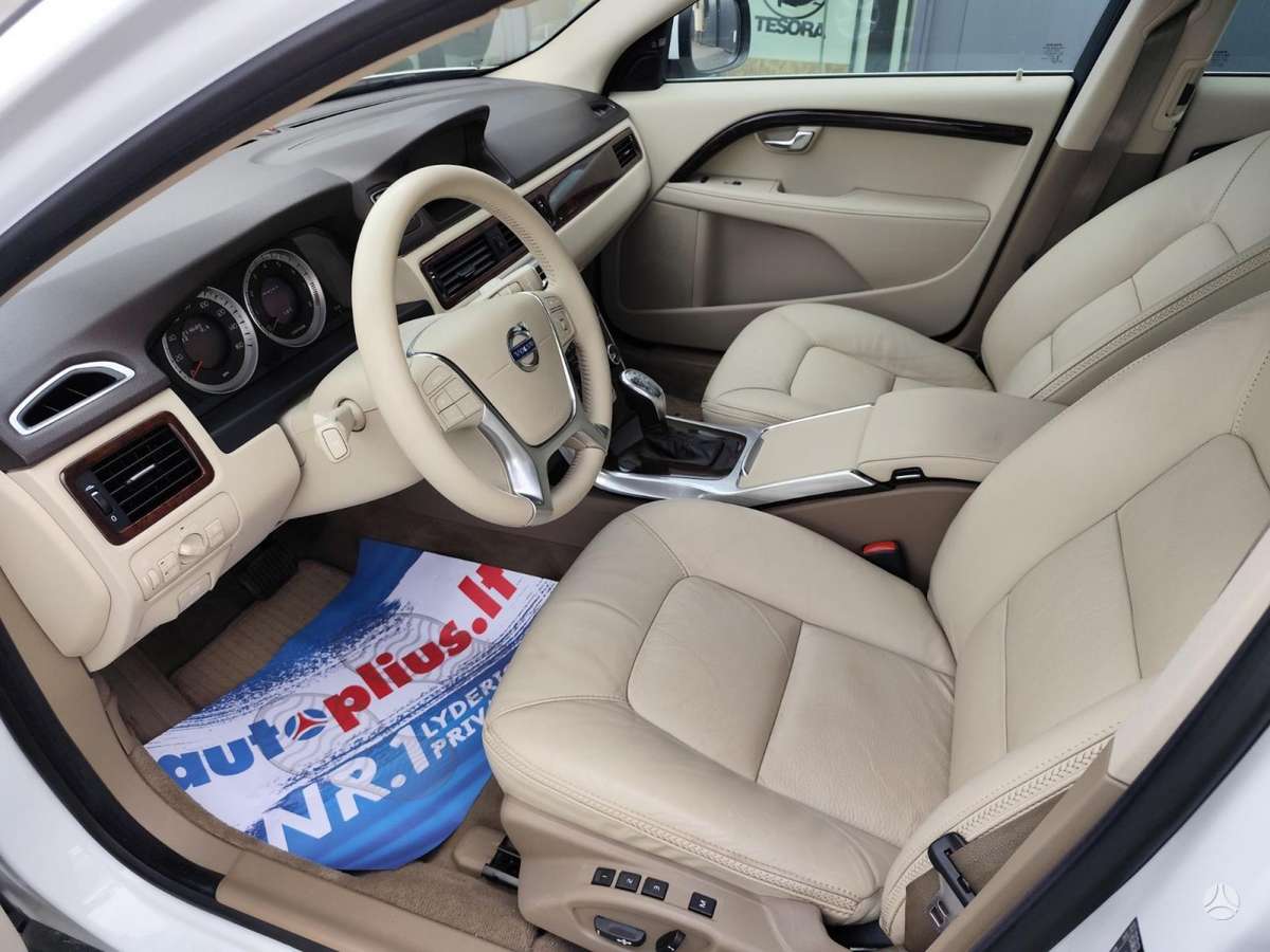 Volvo XC70, 3.2 l., Универсал