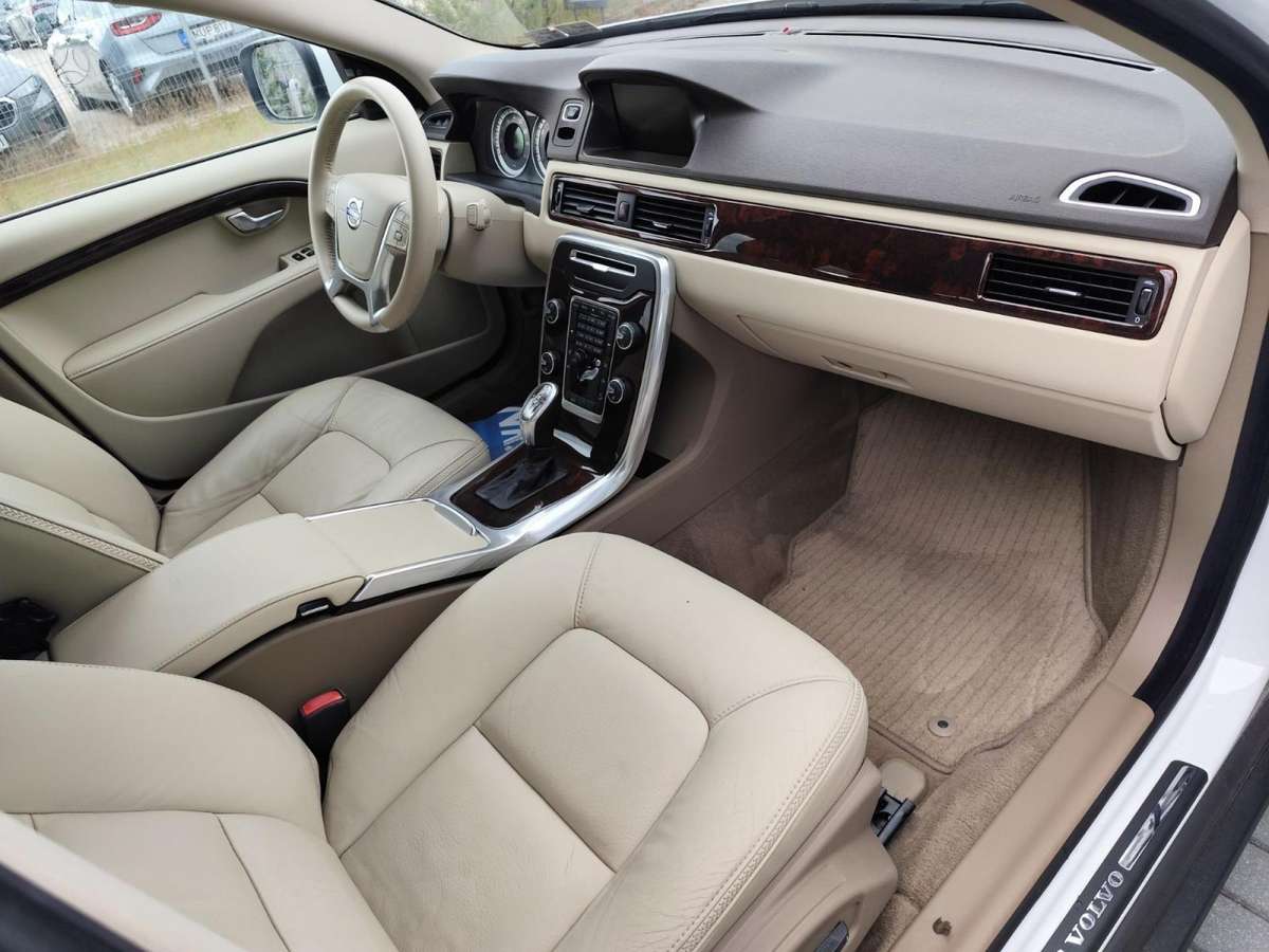 Volvo XC70, 3.2 l., Универсал