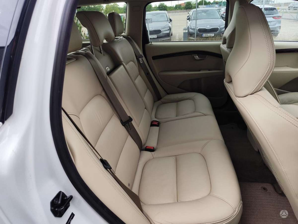 Volvo XC70, 3.2 l., Универсал