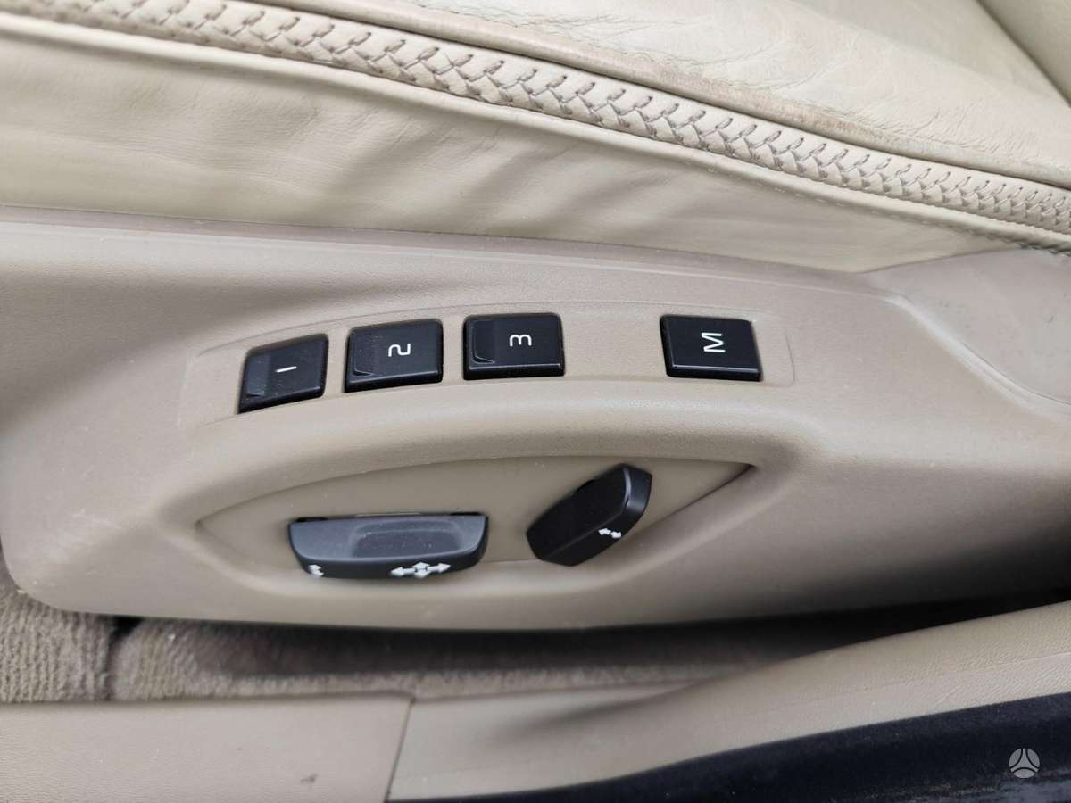 Volvo XC70, 3.2 l., Универсал