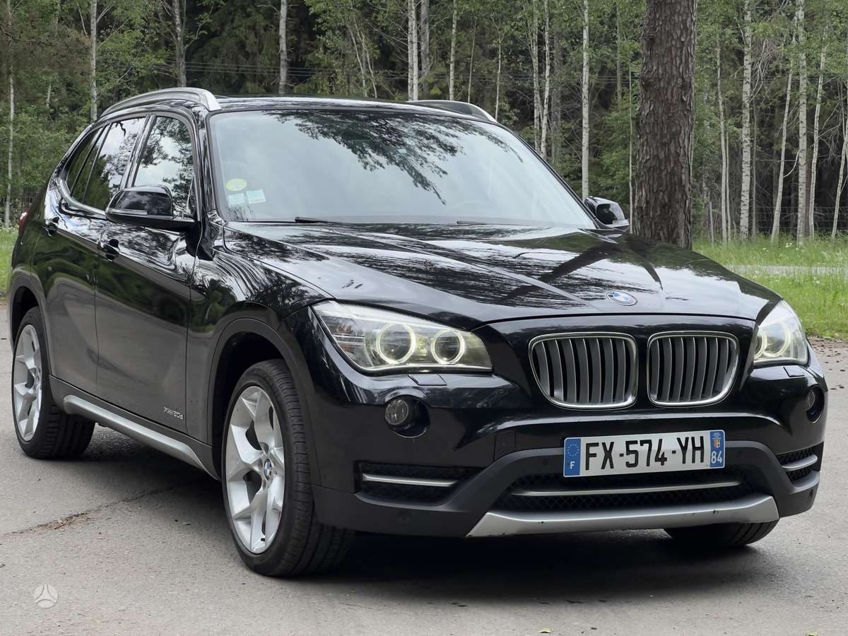 BMW X1, 2.0 l., Внедорожник / Кроссовер