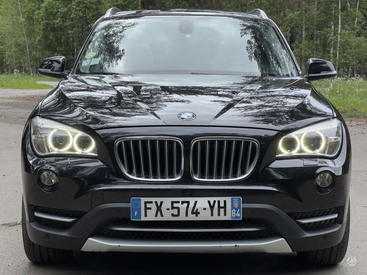 BMW X1, 2.0 l., Внедорожник / Кроссовер