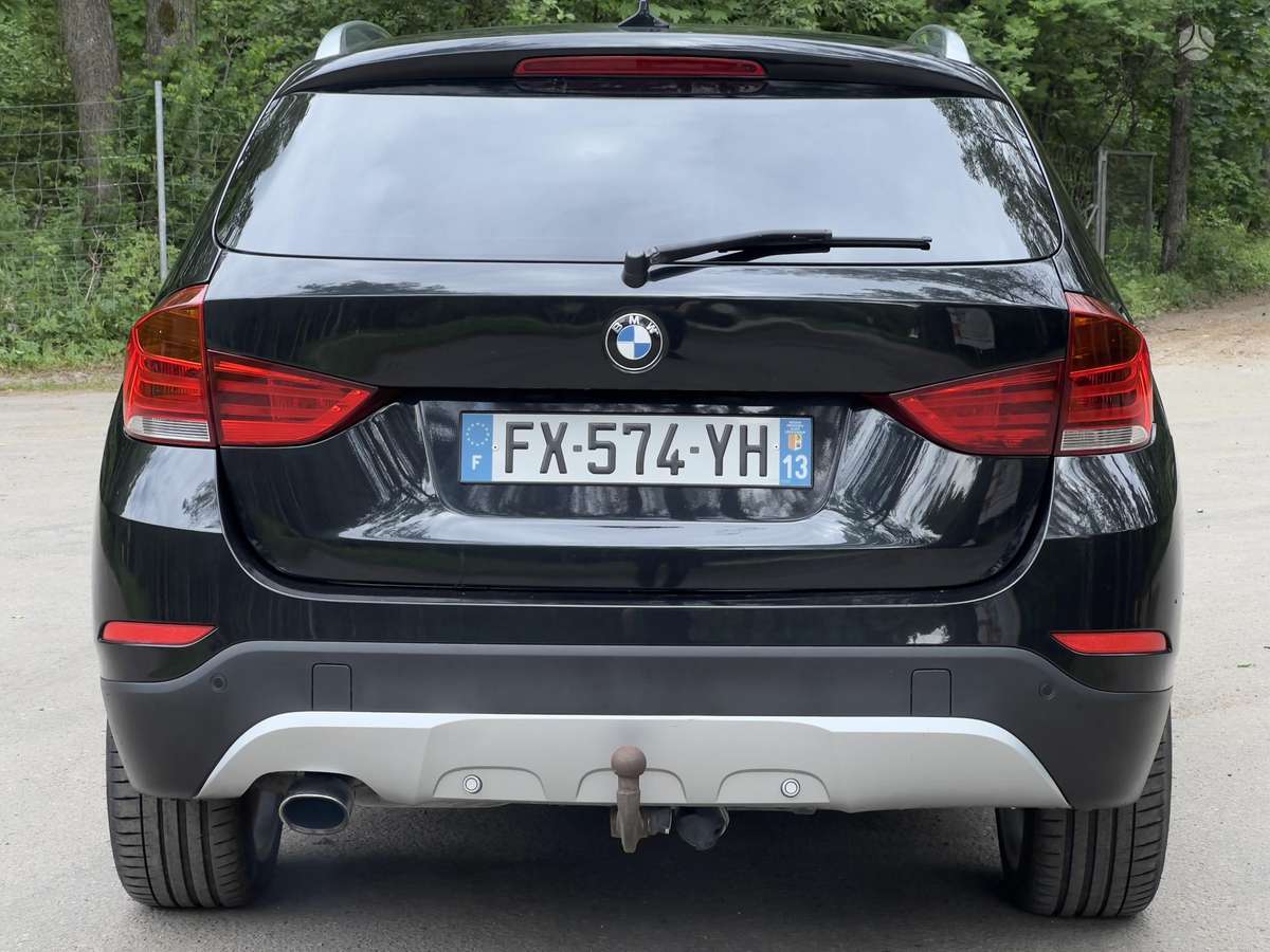 BMW X1, 2.0 l., Внедорожник / Кроссовер