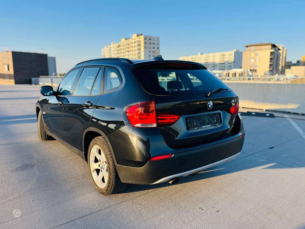 BMW X1, 2.0 l., hatchback