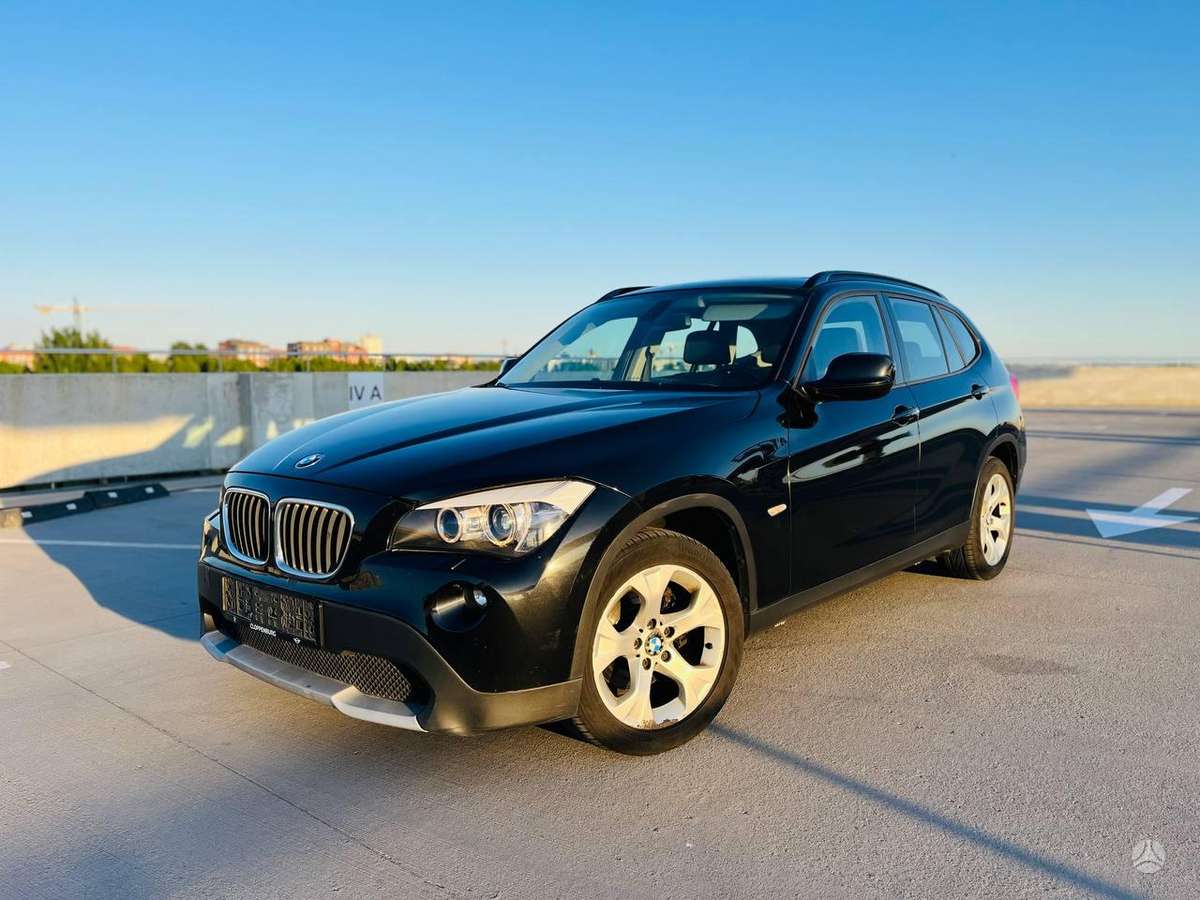 BMW X1, 2.0 l., hatchback