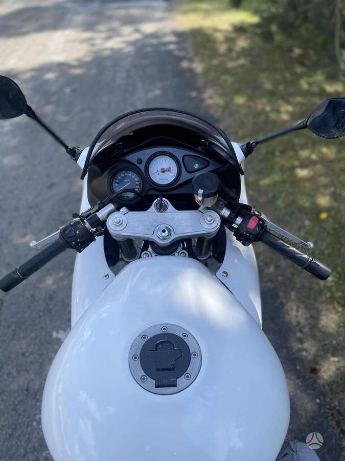 Suzuki SV 650cc, superbikes