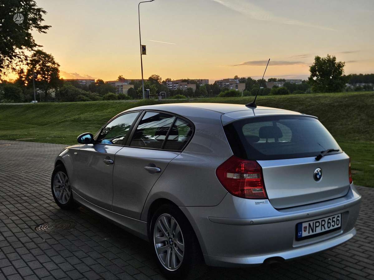 BMW 118, 2.0 l., hatchback