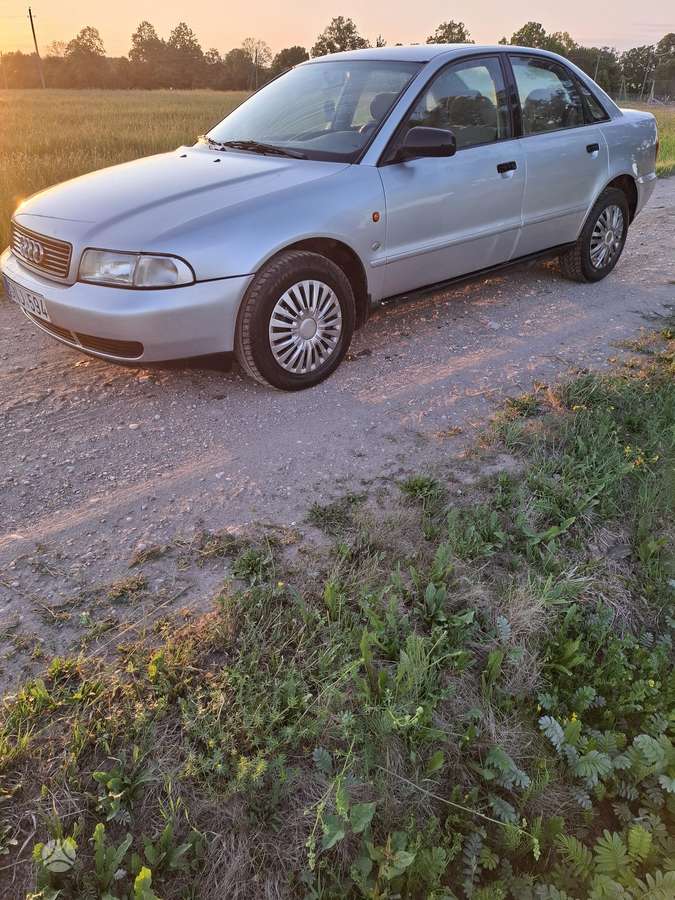 Audi A4, 1.9 l., Седан