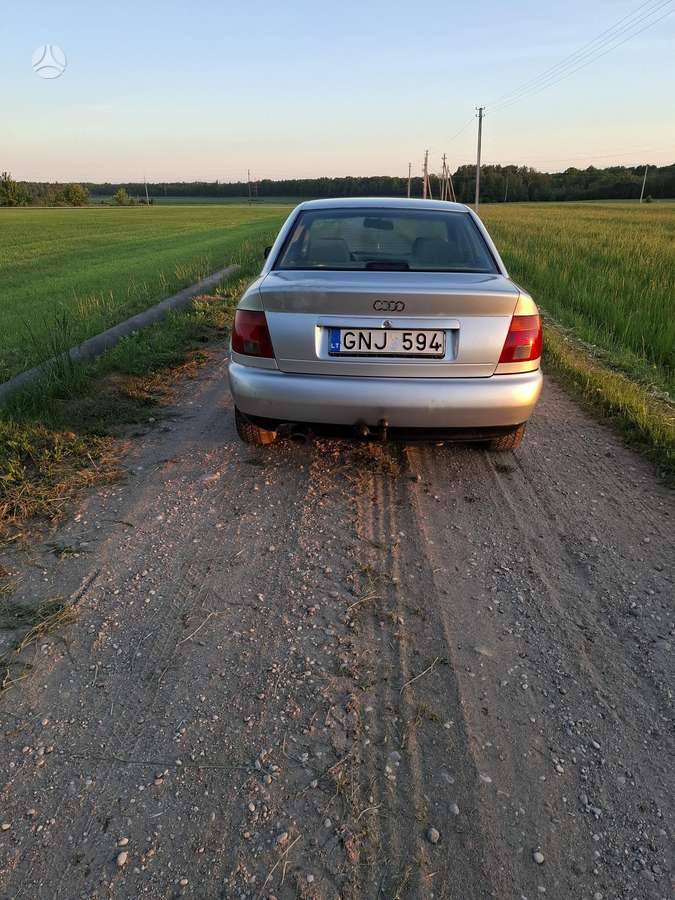 Audi A4, 1.9 l., Седан
