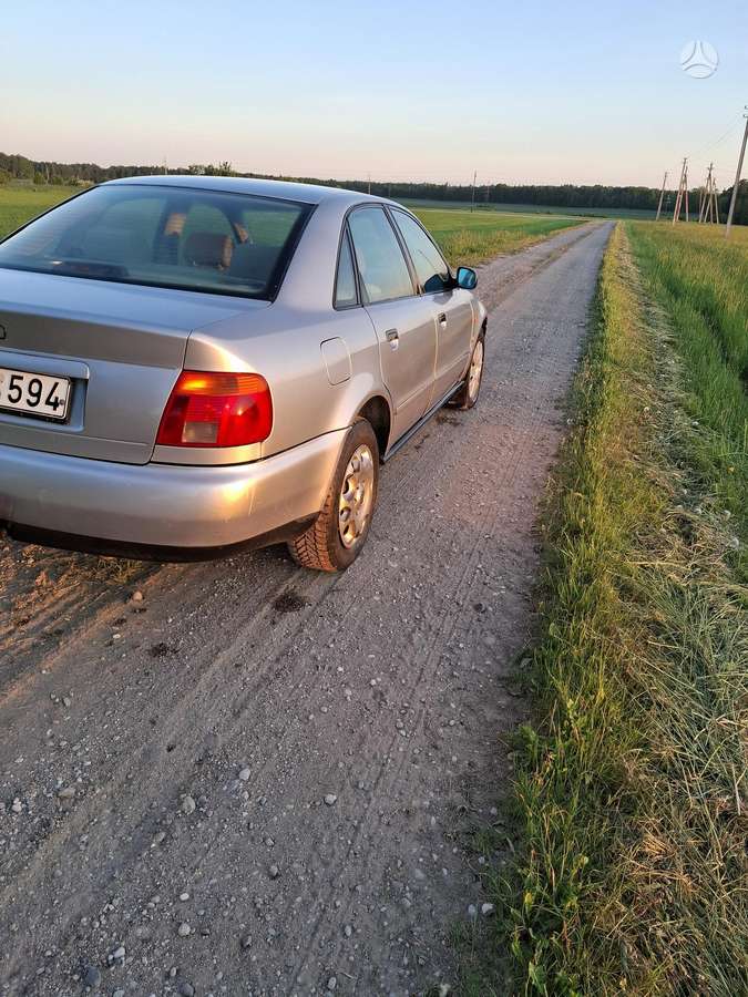 Audi A4, 1.9 l., Седан