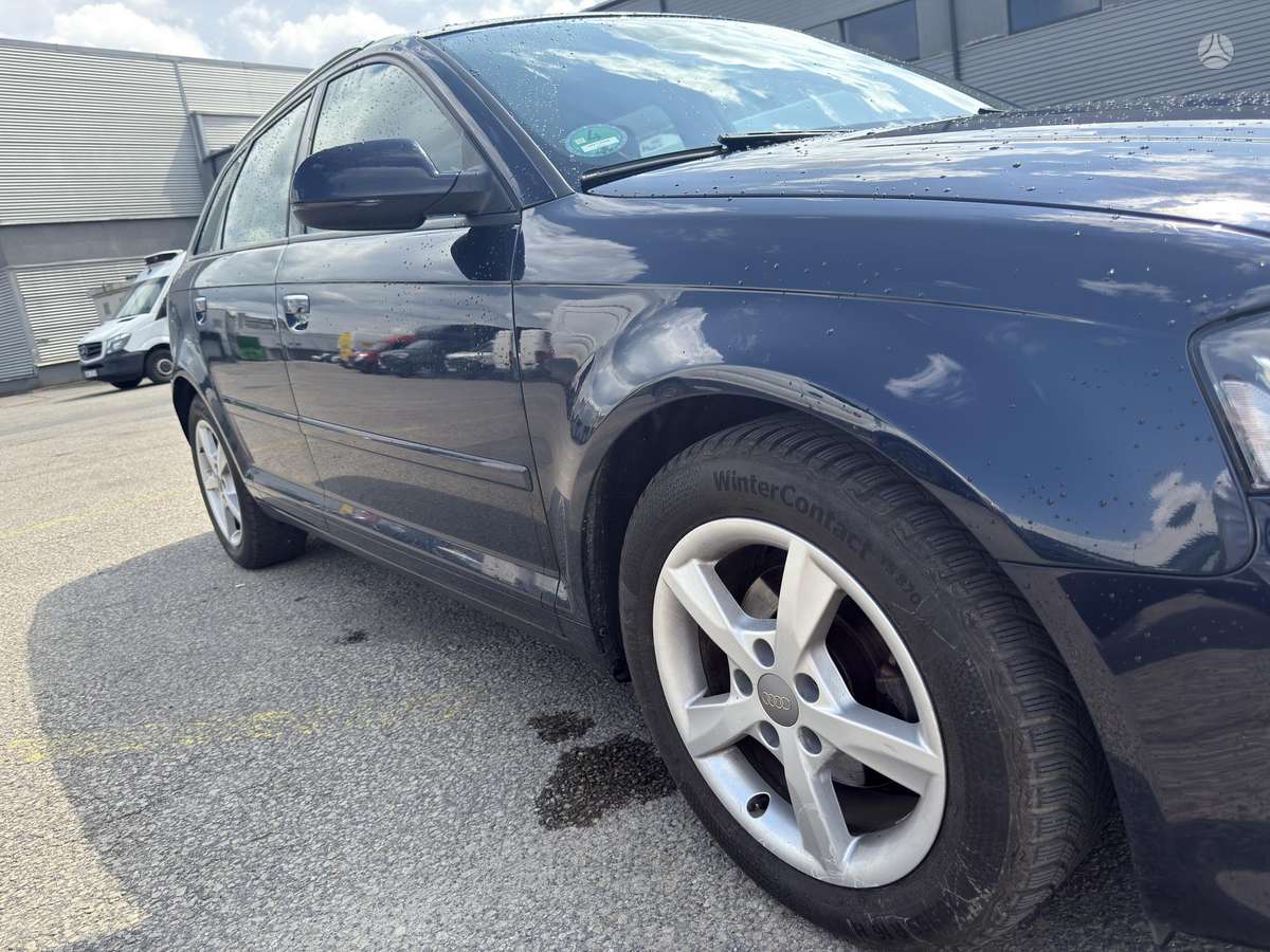 Audi A3, 1.6 l., hatchback