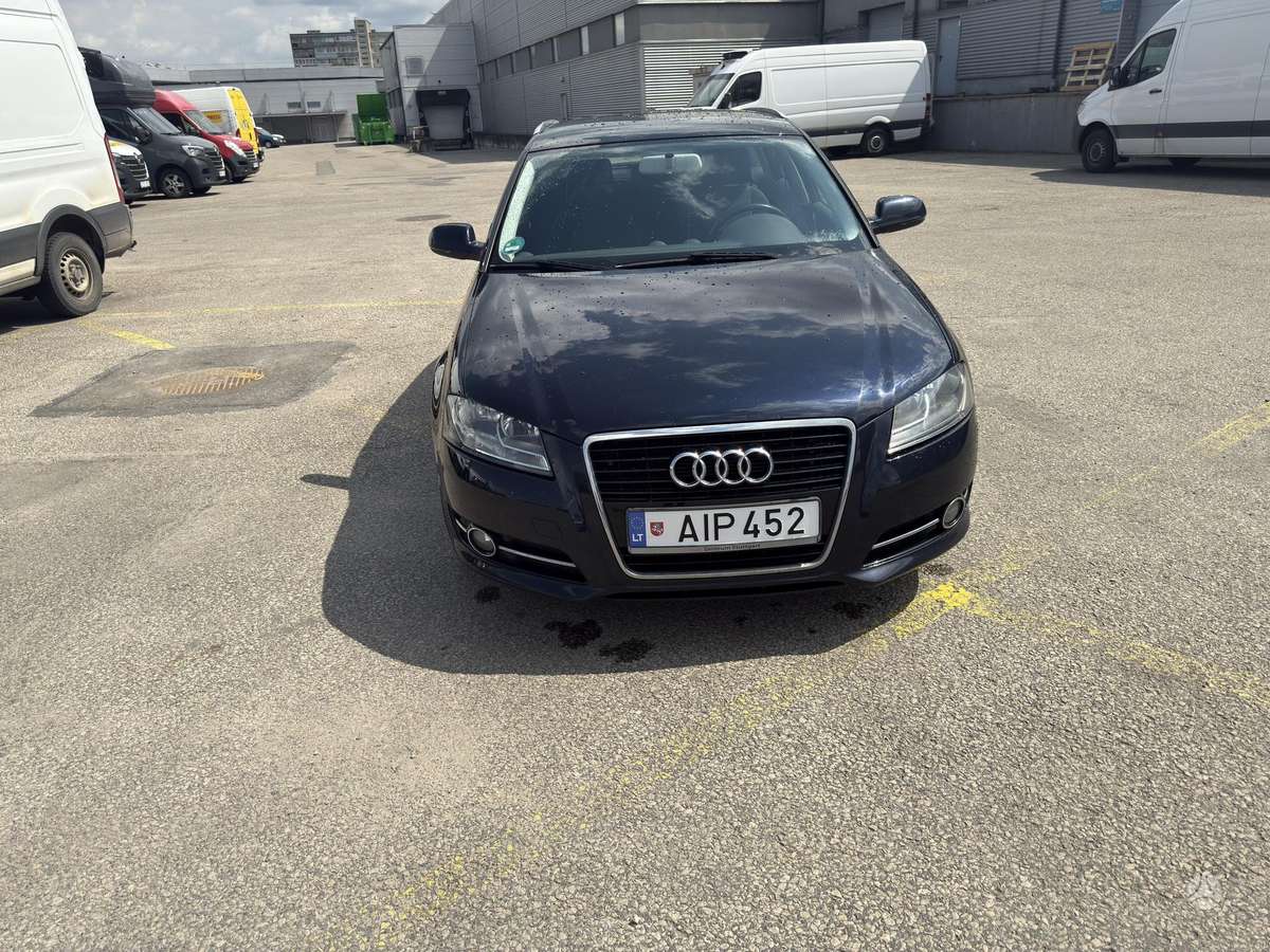 Audi A3, 1.6 l., hatchback