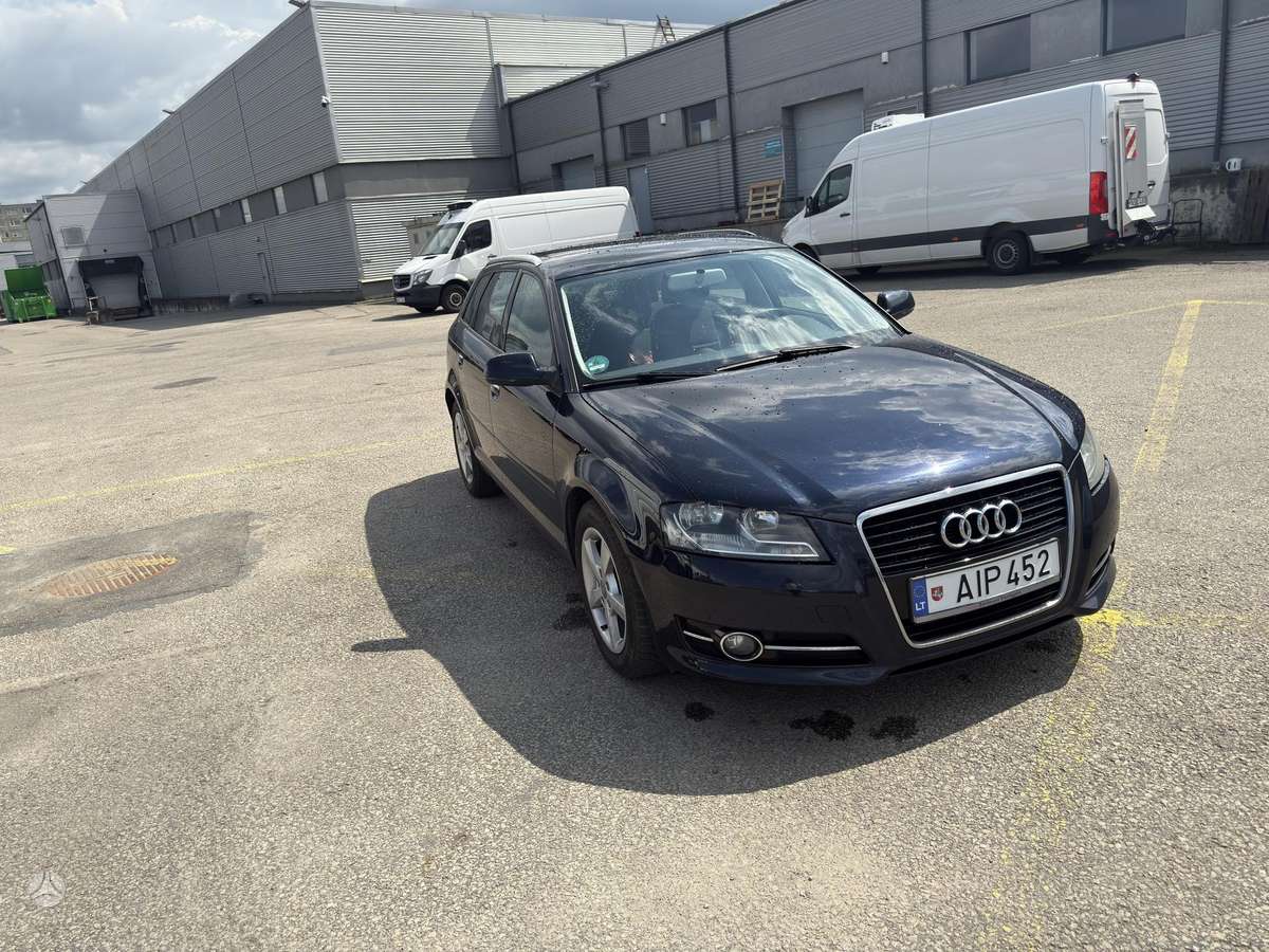 Audi A3, 1.6 l., hatchback