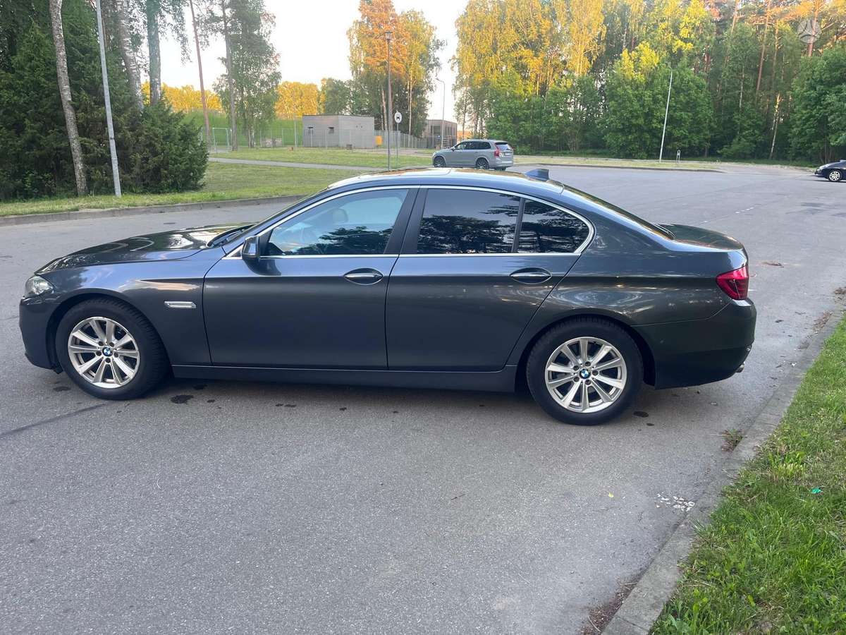 BMW 518, 2.0 l., Седан
