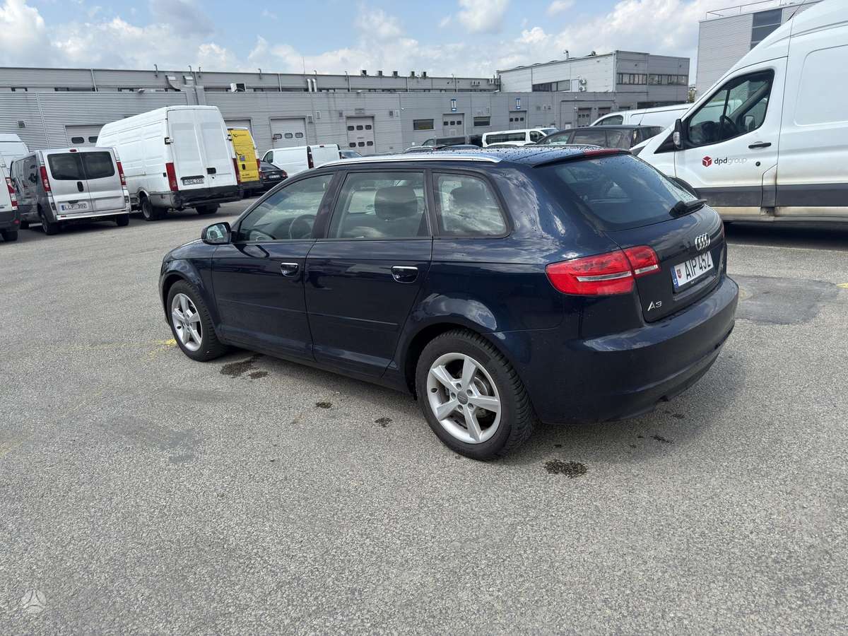 Audi A3, 1.6 l., hatchback