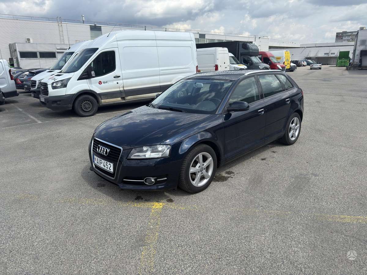 Audi A3, 1.6 l., hatchback