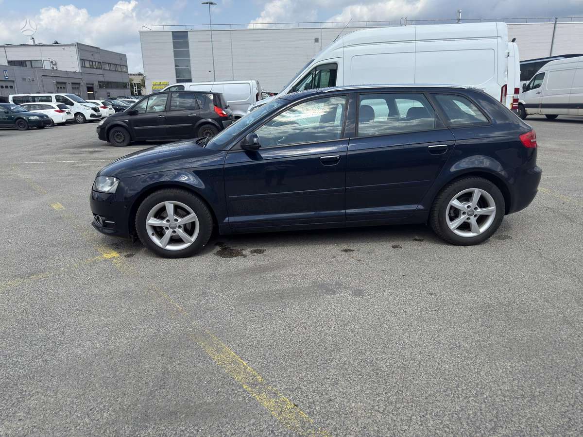Audi A3, 1.6 l., hatchback