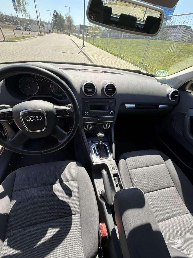 Audi A3, 1.6 l., hatchback