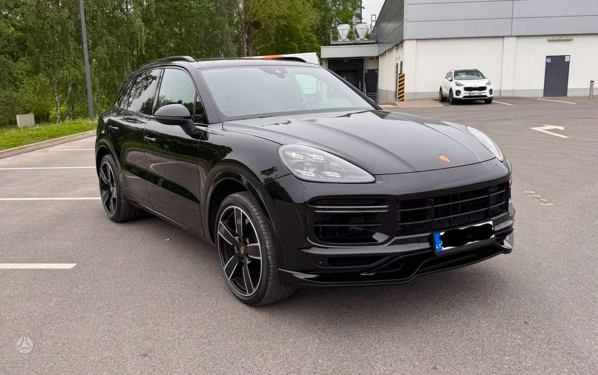 Porsche Cayenne - 2