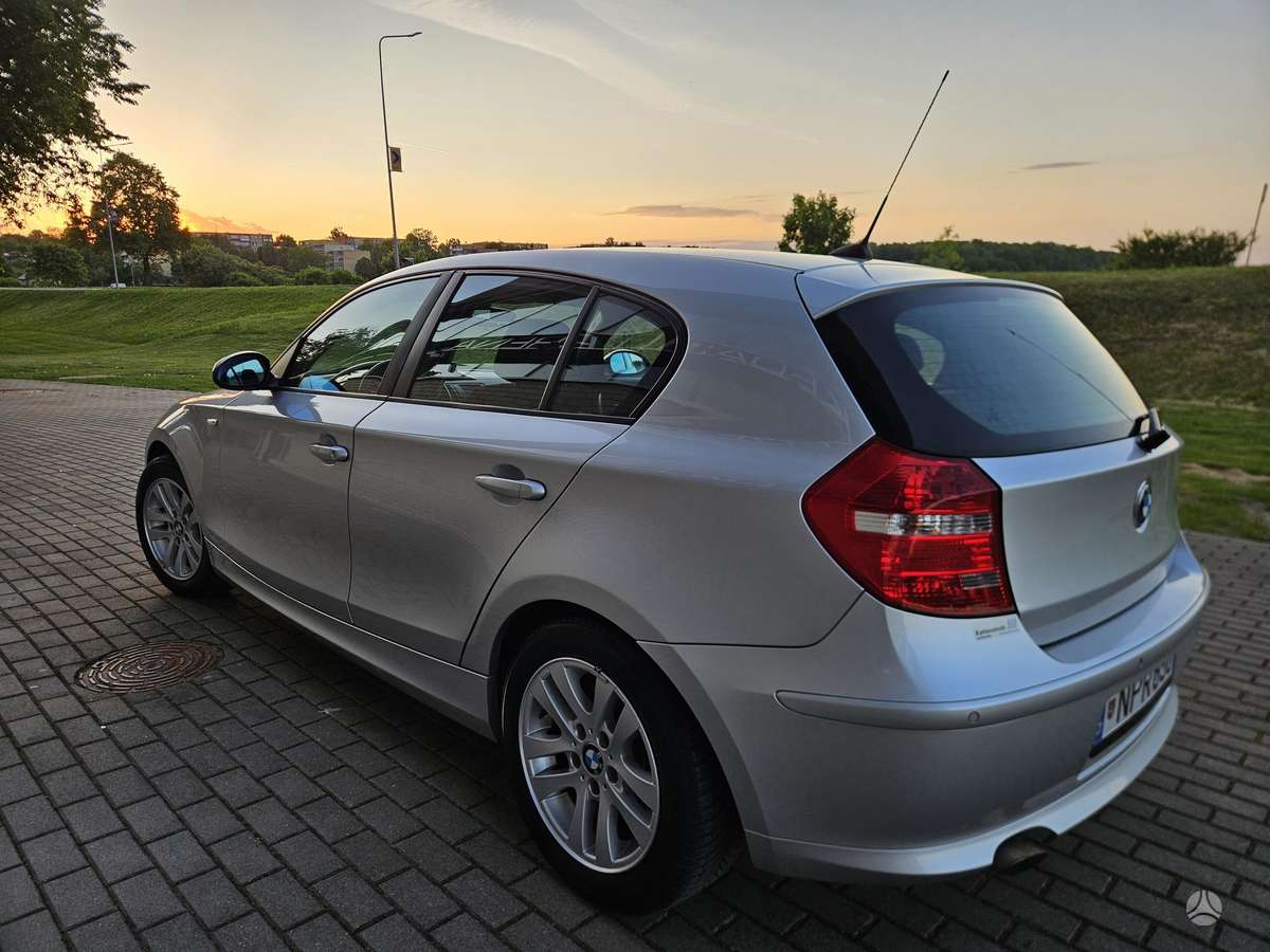 BMW 118, 2.0 l., hatchback