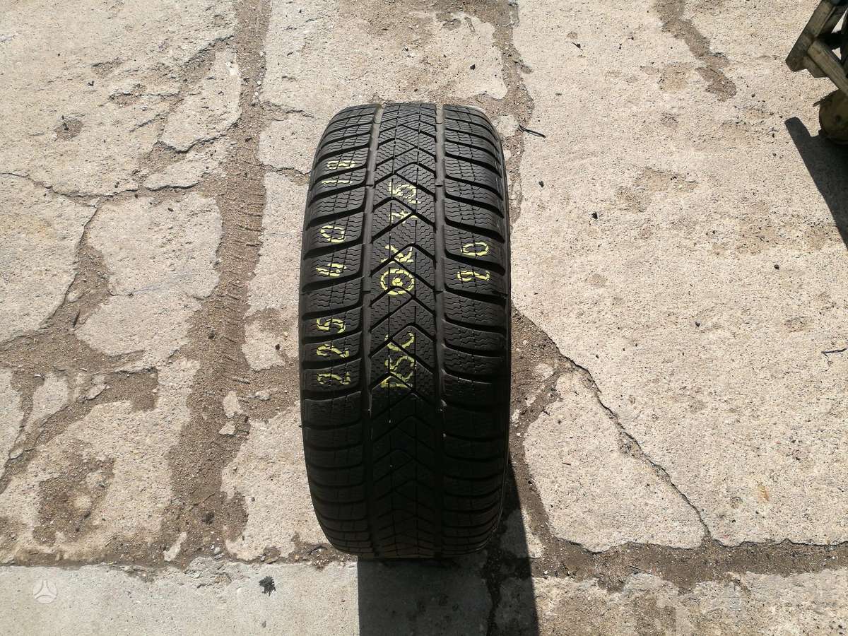 Pirelli Sotto Zero 3 RF, winter 225/40 R18