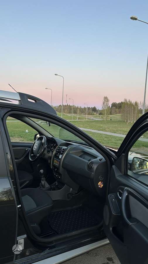 Dacia Duster, 1.2 l., Внедорожник / Кроссовер