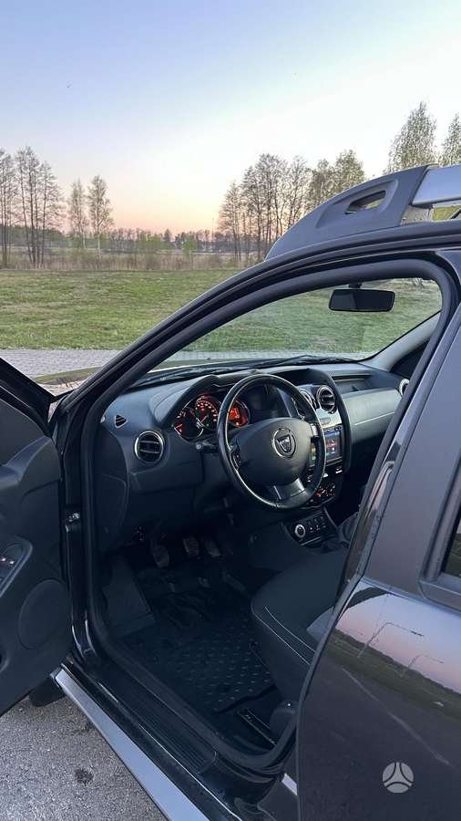 Dacia Duster, 1.2 l., Внедорожник / Кроссовер