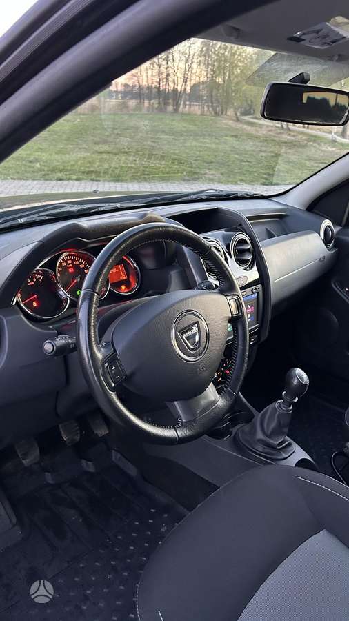 Dacia Duster, 1.2 l., off-road / crossover