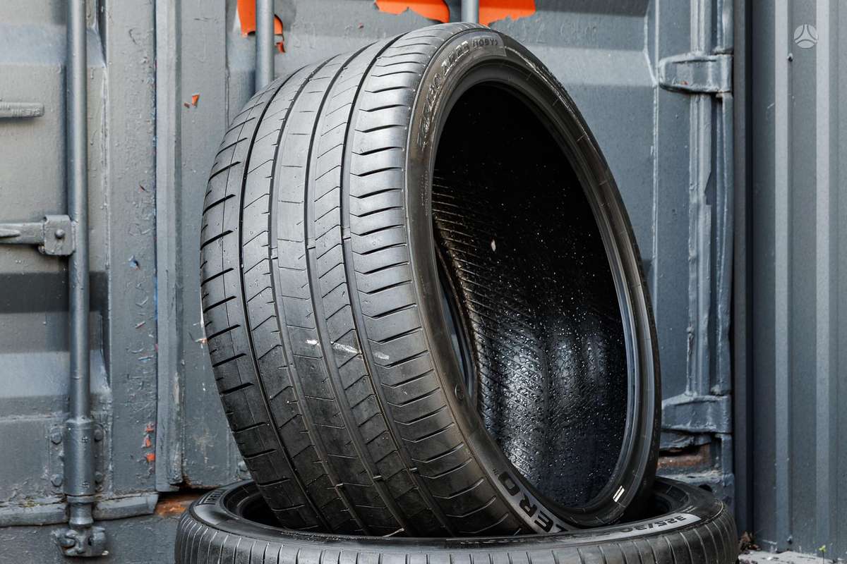 Pirelli P Zero 4, vasarinės 325/30 R23