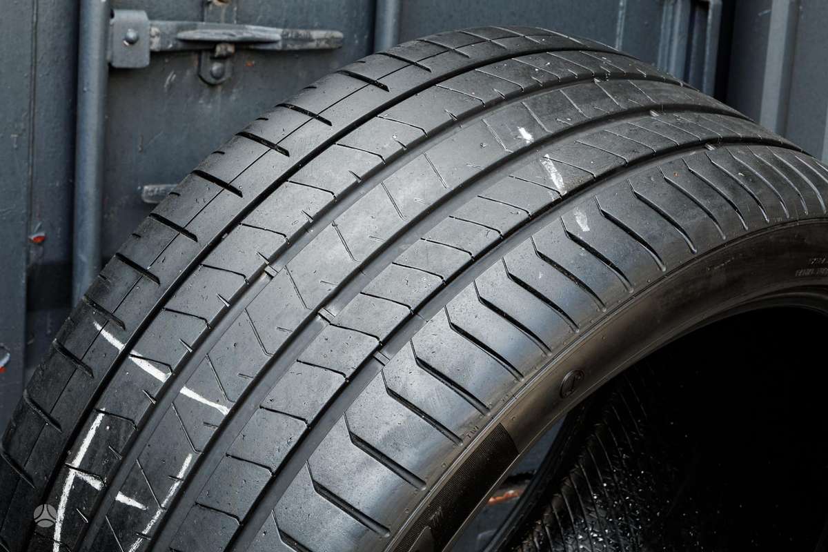 Pirelli P Zero 4, летние 325/30 R23