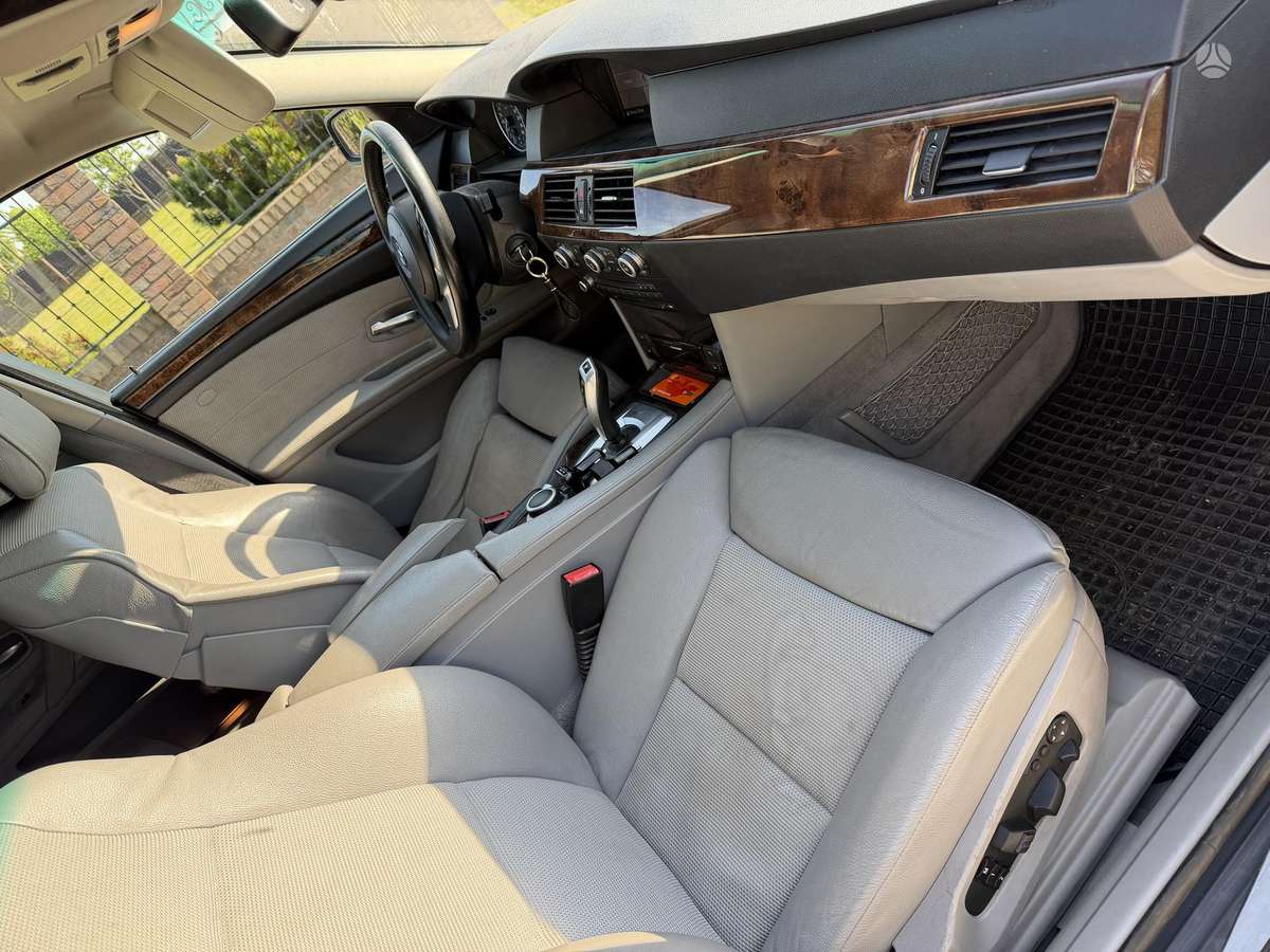 BMW 525, 2.5 l., Универсал